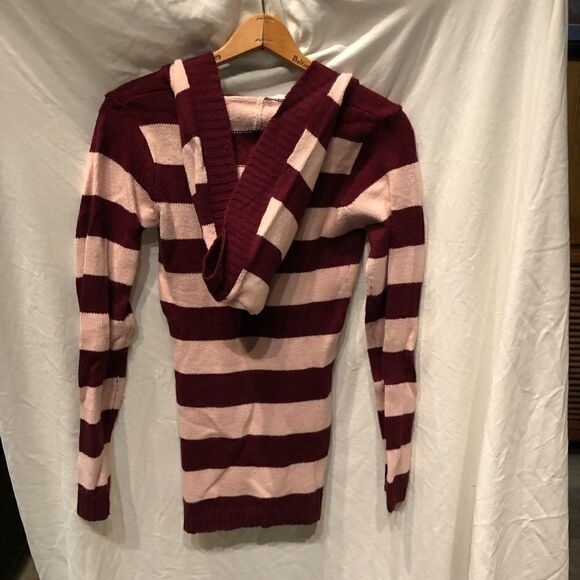 Derek Heart Hooded Sweater V neck Pink/Dark Red Medium - Picture 2 of 6